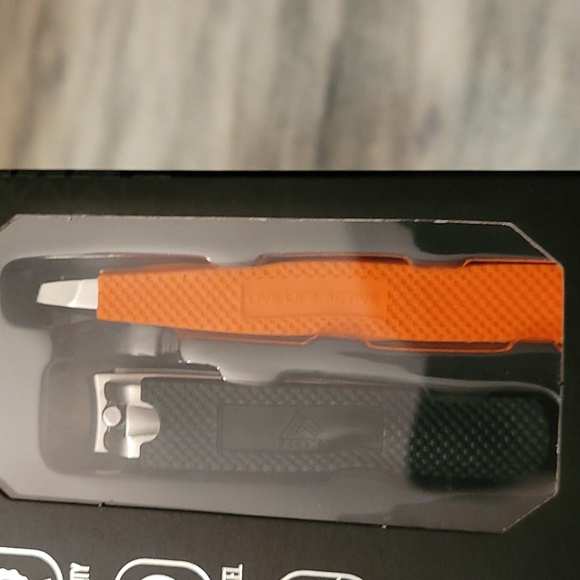 Clipper & Tweezer Set - Picture 2 of 5